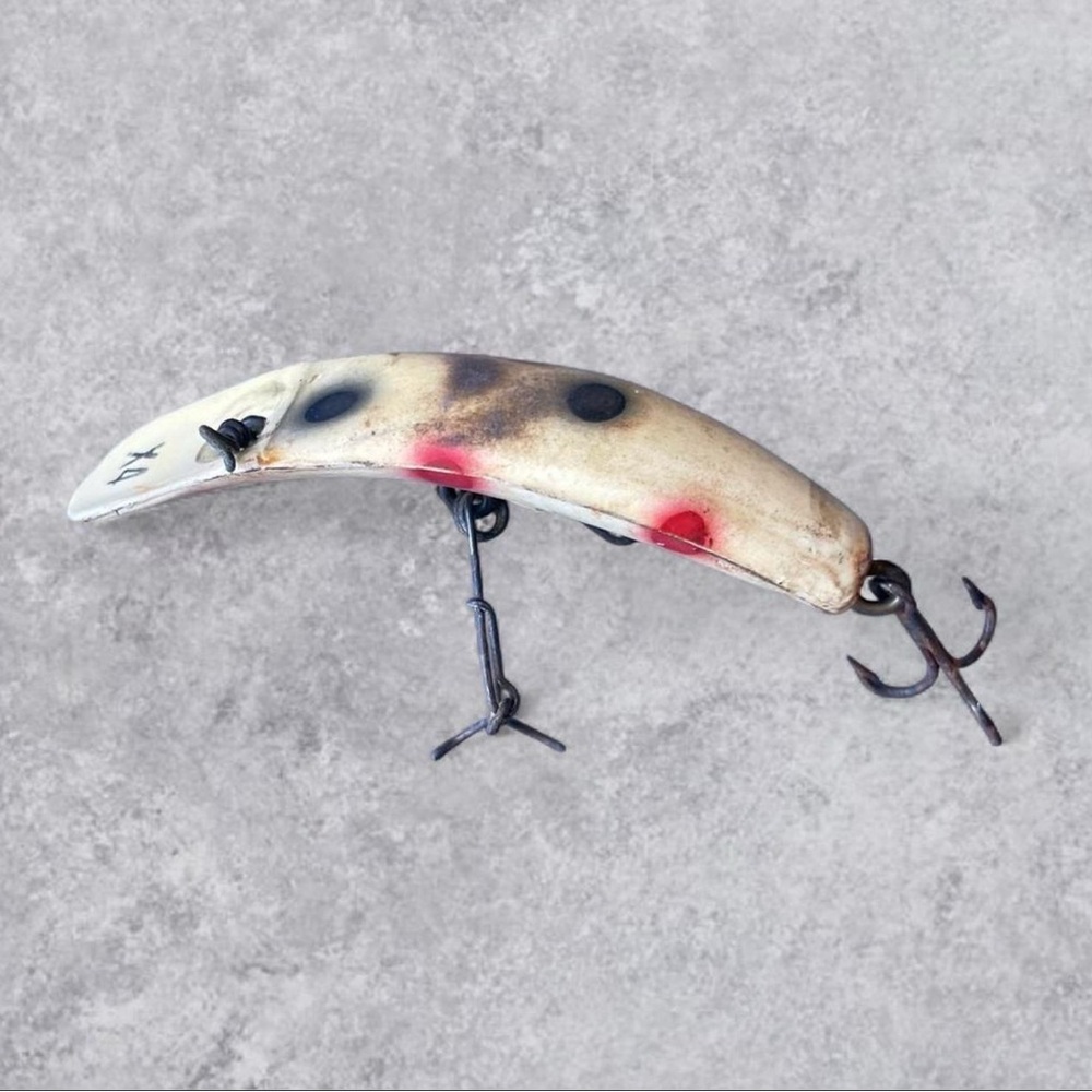 Vintage Helin FlatFish X4 Fishing Lure Wood Red Black Spots 3 Hook